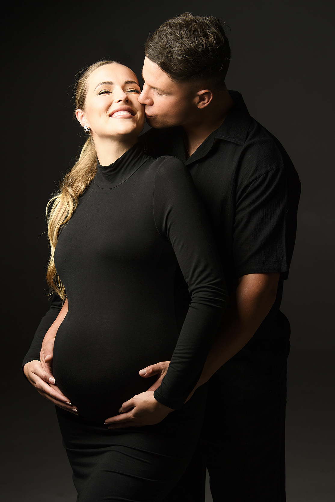 Maternity photography by Kevin Mark Pass